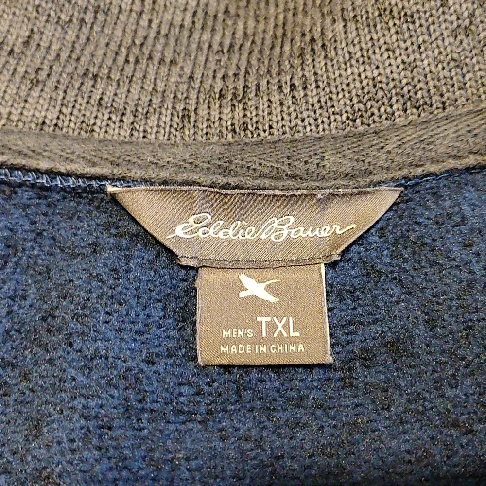 Pullover - Picture 2 of 3